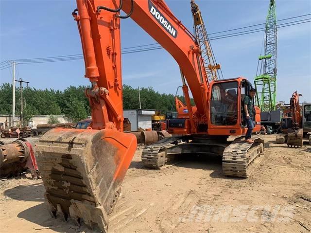 Doosan DX300 Crawler excavators