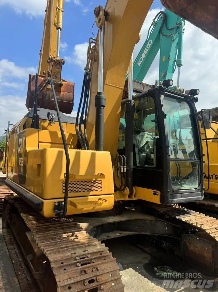 CAT 320 E Midi excavators  7t - 12t