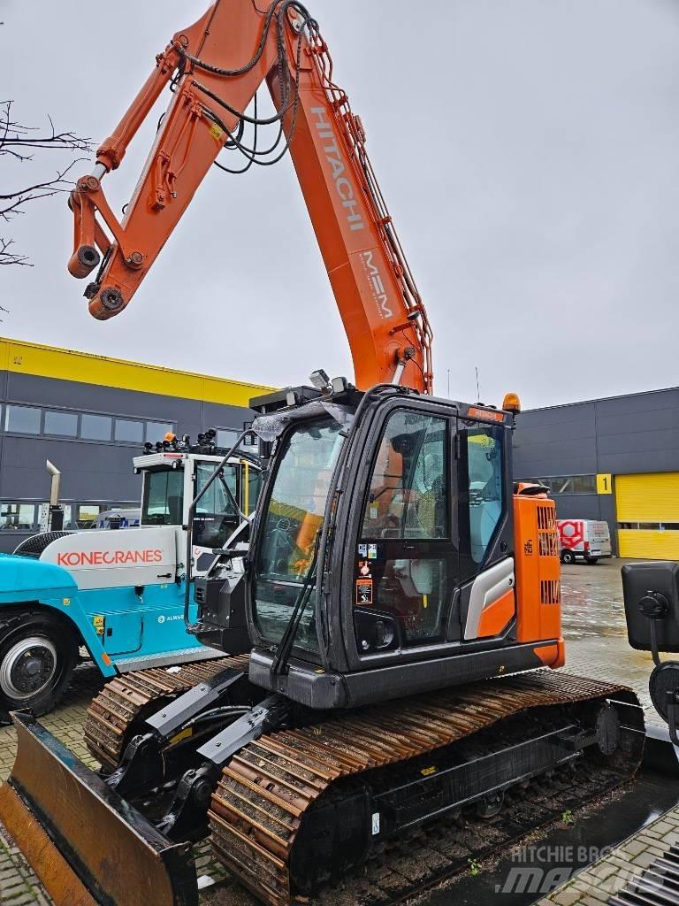 Hitachi ZX 135 US-7 Crawler excavators