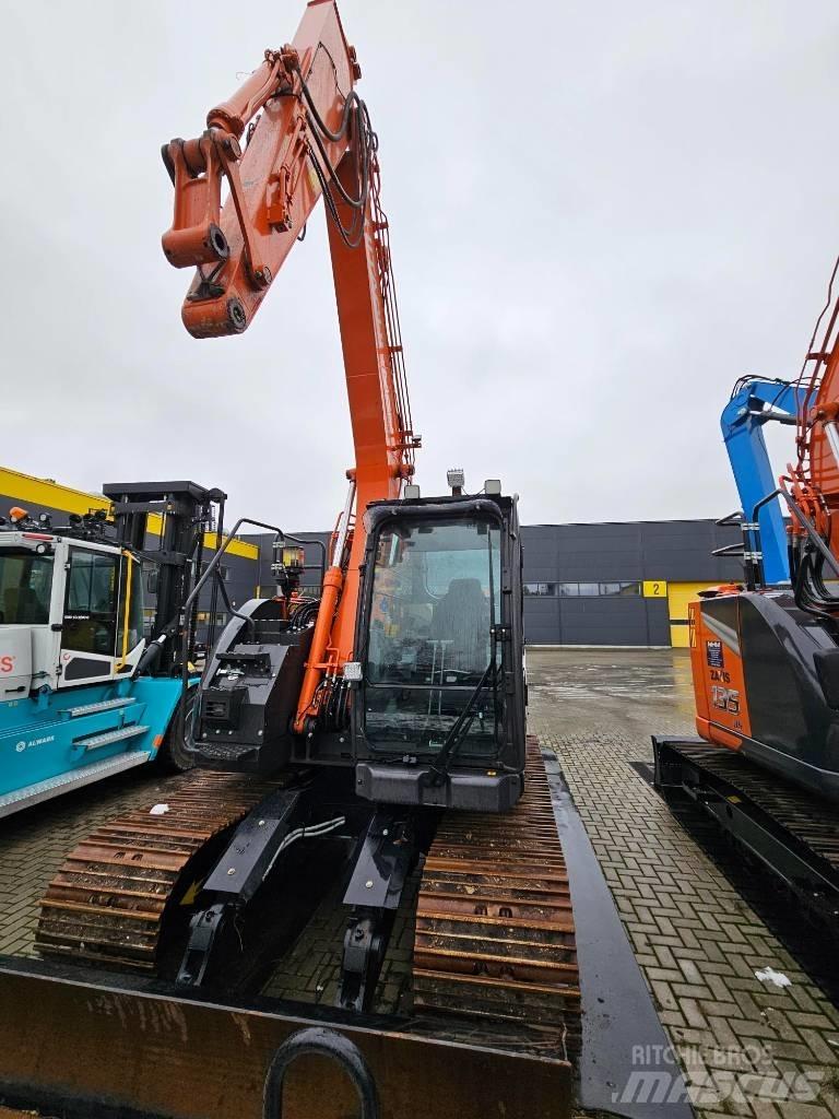 Hitachi ZX 135 US-7 Crawler excavators