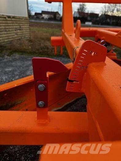 MS Grader 205 K Graders