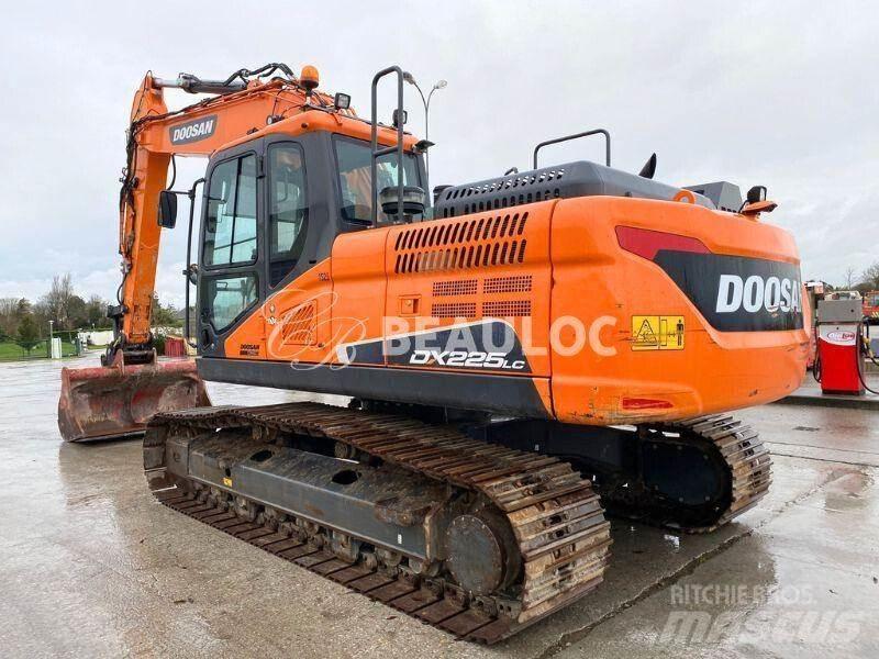 Doosan DX 225 LC Crawler excavators
