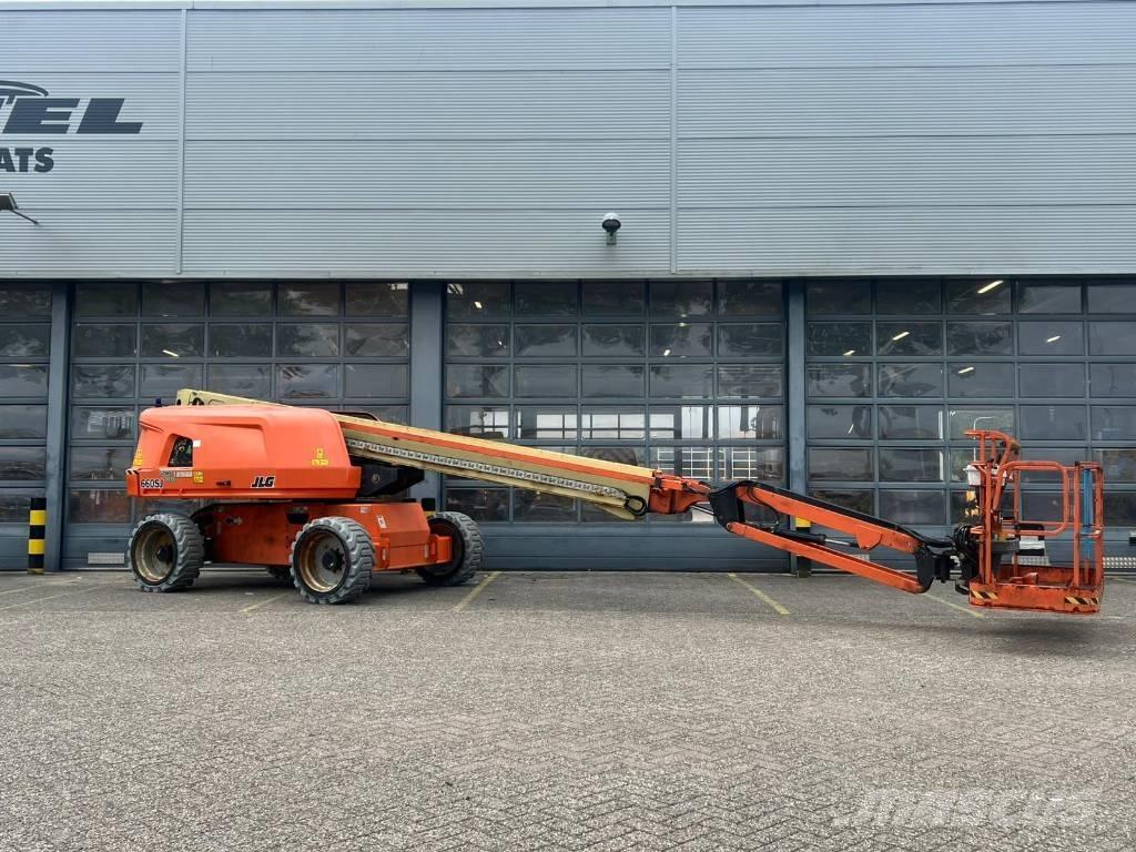JLG 660SJ Telescopic boom lifts