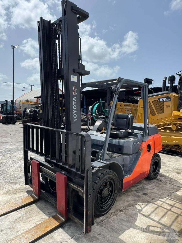 Toyota 8 FD 40 U Forklift trucks - others