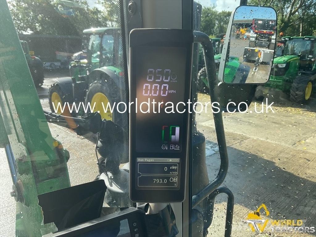 John Deere 6100 M Tractors