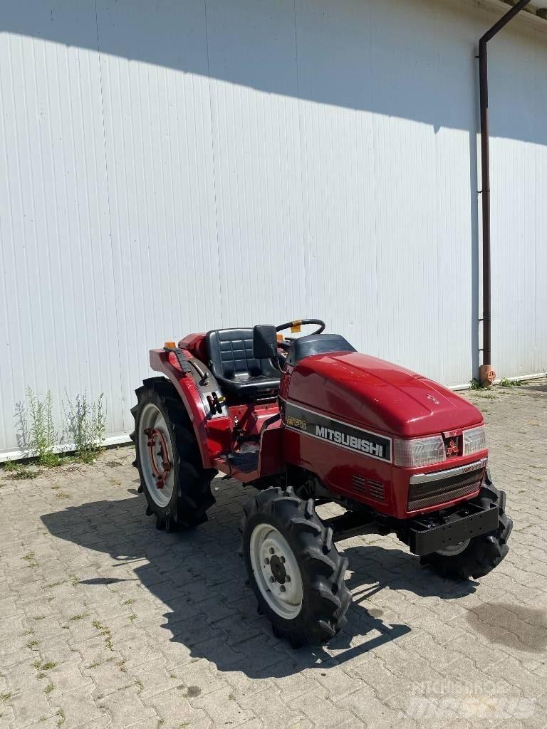 Mitsubishi MT205 Compact tractors