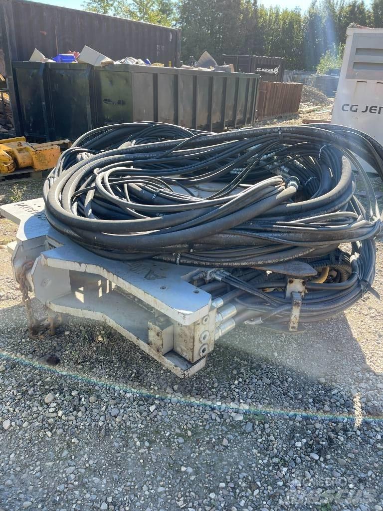  All Pack 20 AM Vibratory pile drivers
