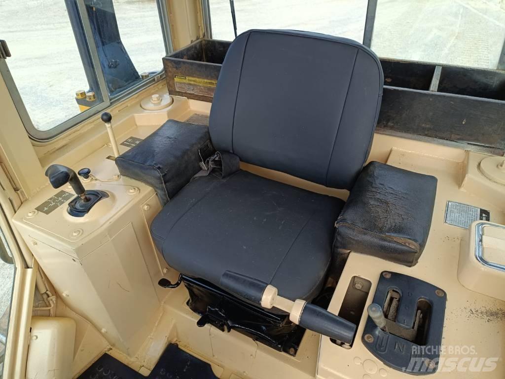 CAT D5H Crawler dozers