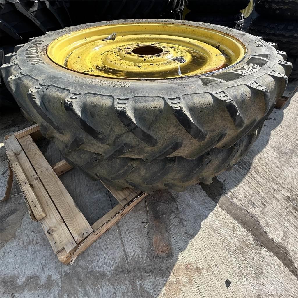  300/95R46 Tyres, wheels and rims