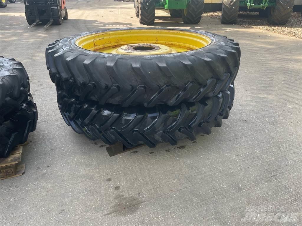  340/85R48 Tyres, wheels and rims