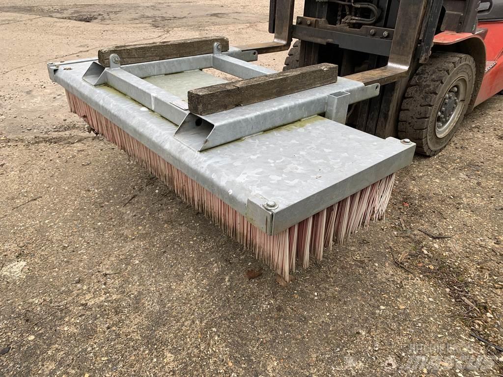 Jacobsen 6FT YARD Agriculture - Others
