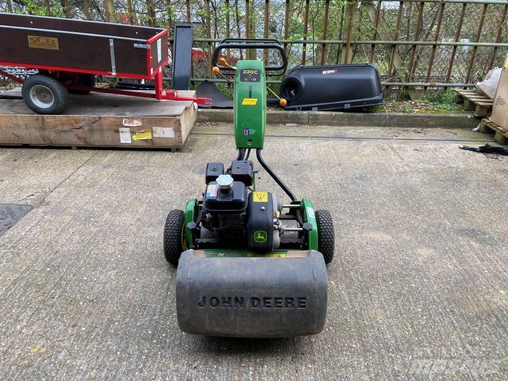 John Deere 220C Agriculture - Others