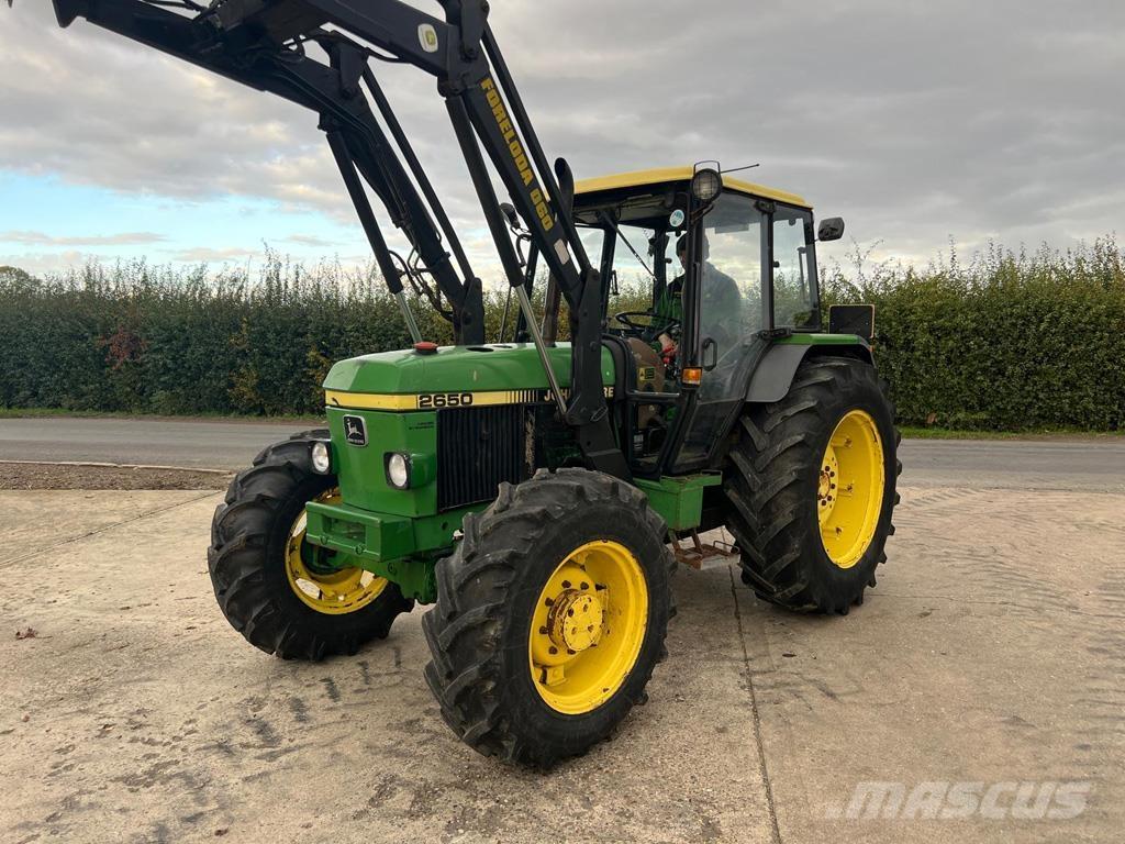 John Deere 2650 Tractors