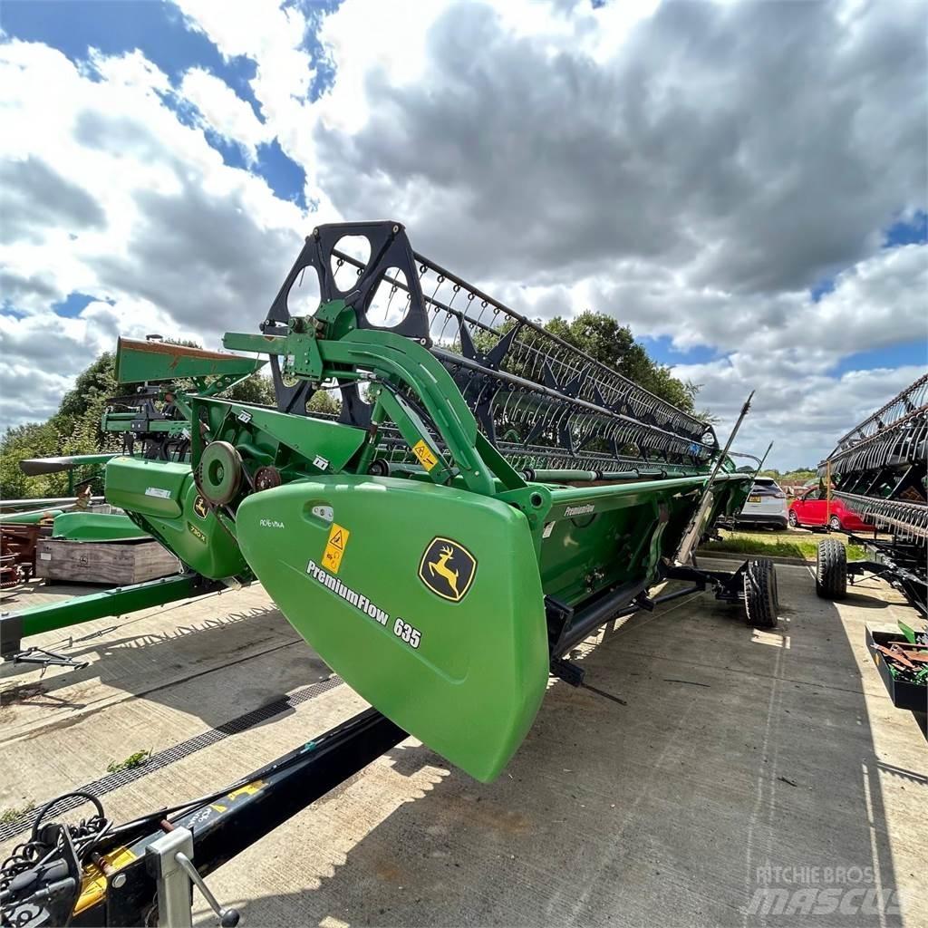 John Deere 635PF Combine harvesters