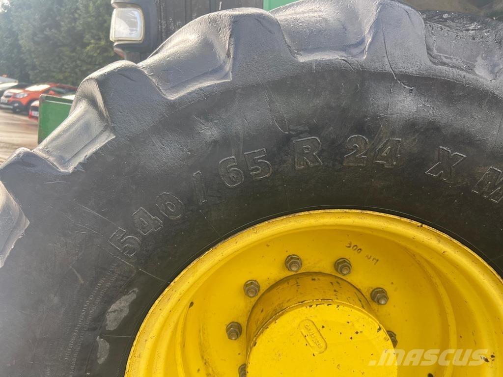 John Deere 6620 Tractors