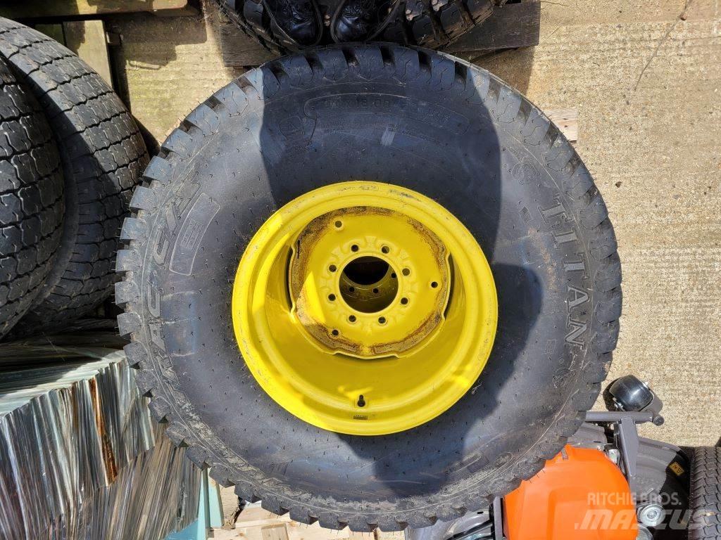 John Deere WHEELS Compact tractors
