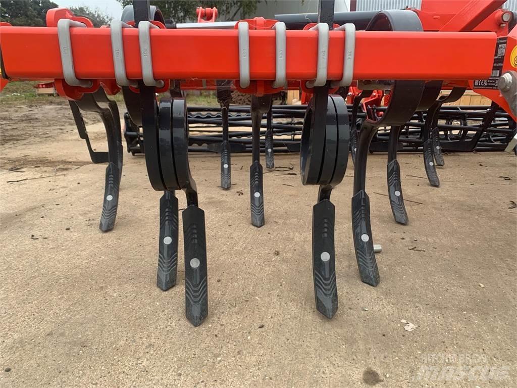 Kuhn TRACK Conventional ploughs