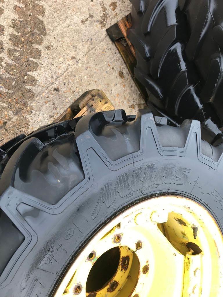  ROWCROP Tyres, wheels and rims
