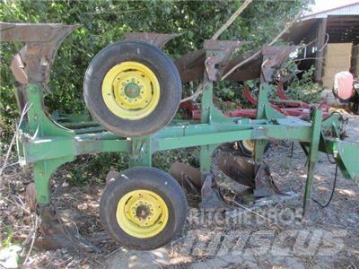 Ace  Conventional ploughs