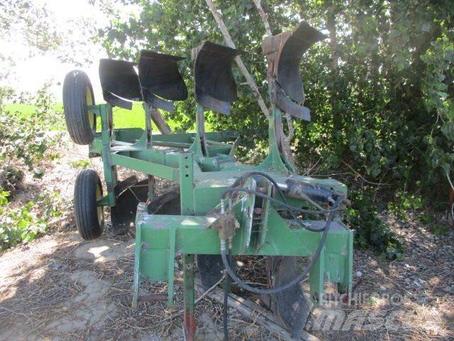 Ace  Conventional ploughs