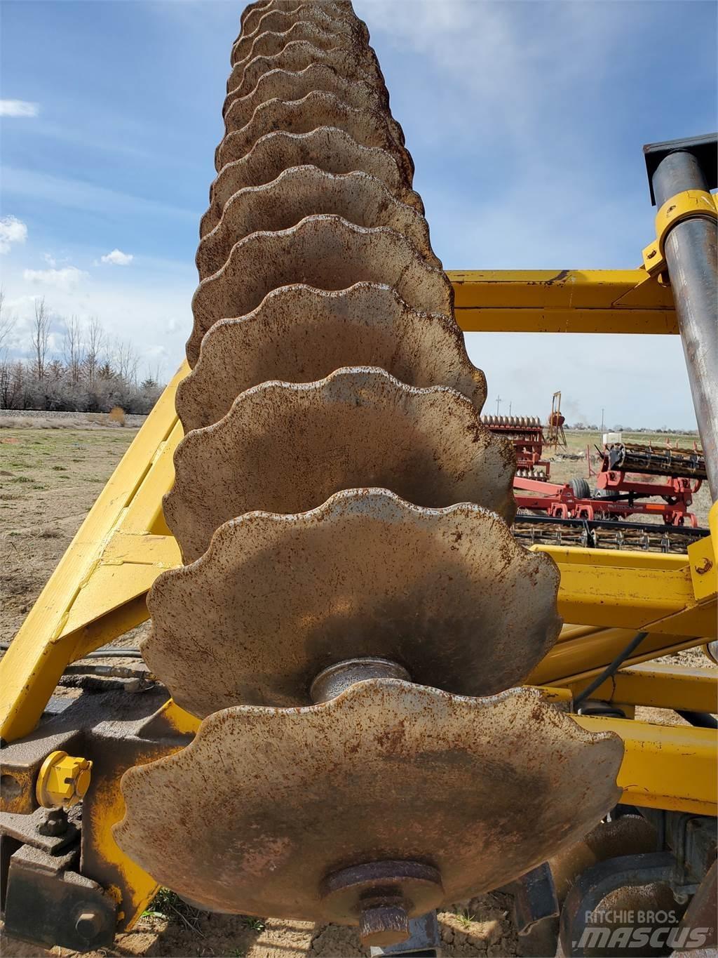 Ezee-on 1600 Disc harrows