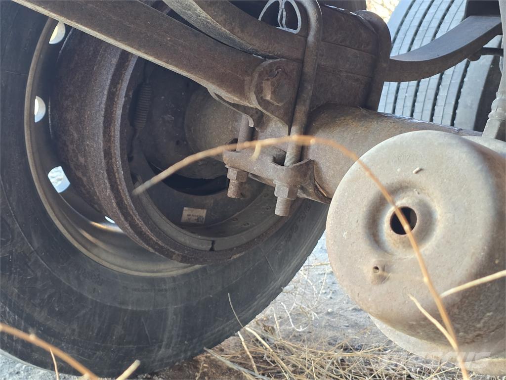 Western 48' Flatbed/Dropside trailers