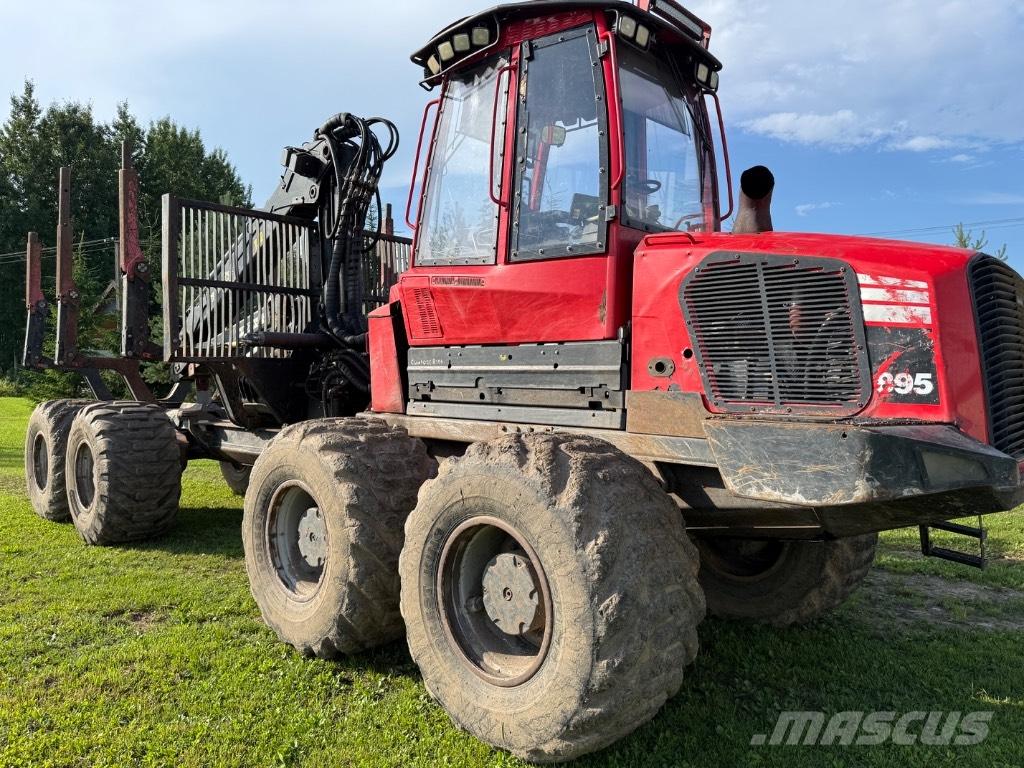 Komatsu 895 Forwarders