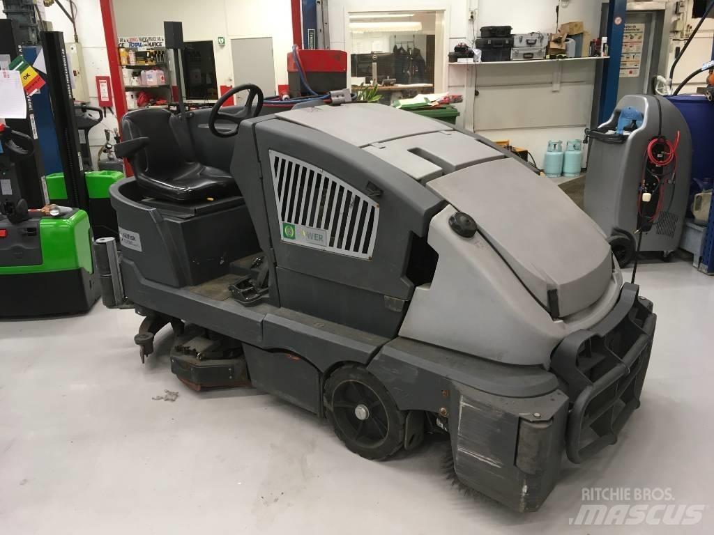 Nilfisk CS7000 Combination sweeper scrubbers
