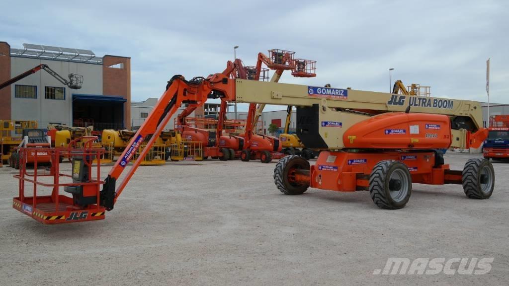 JLG 1250AJP Articulated boom lifts