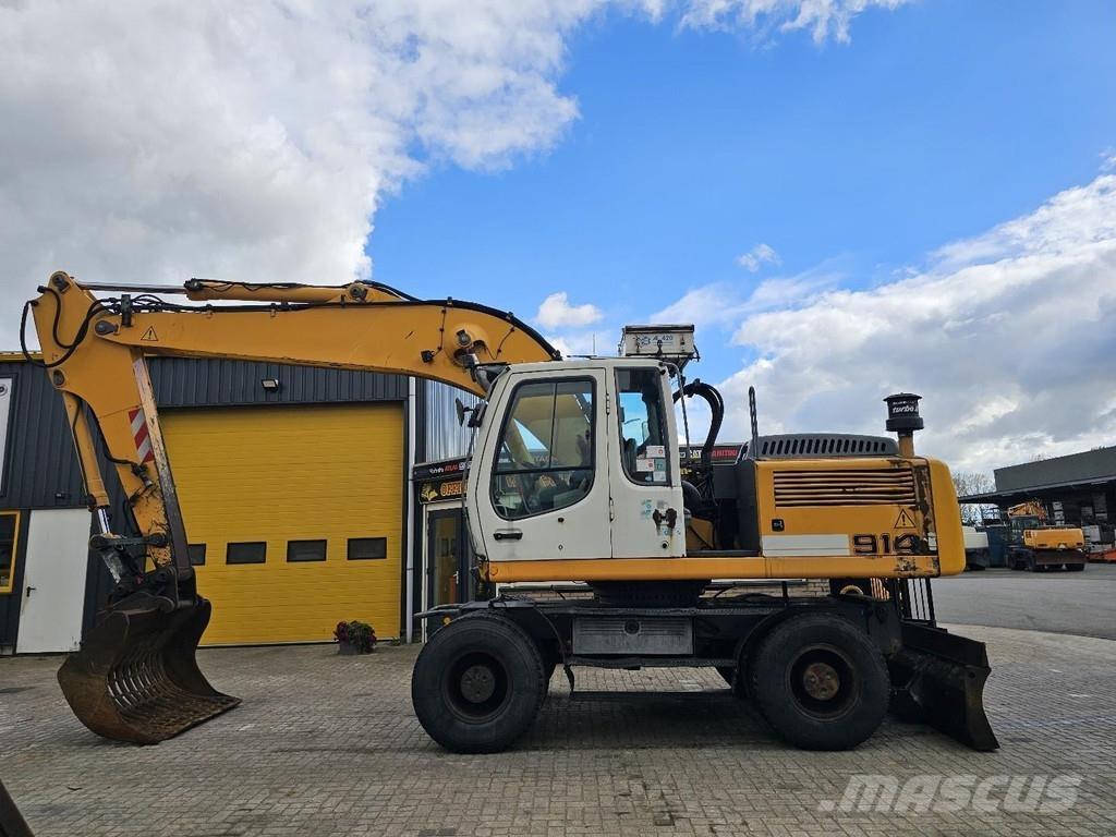 Liebherr A914 Wheeled excavators