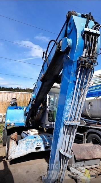 Fuchs MHL 320D Waste / industry handlers