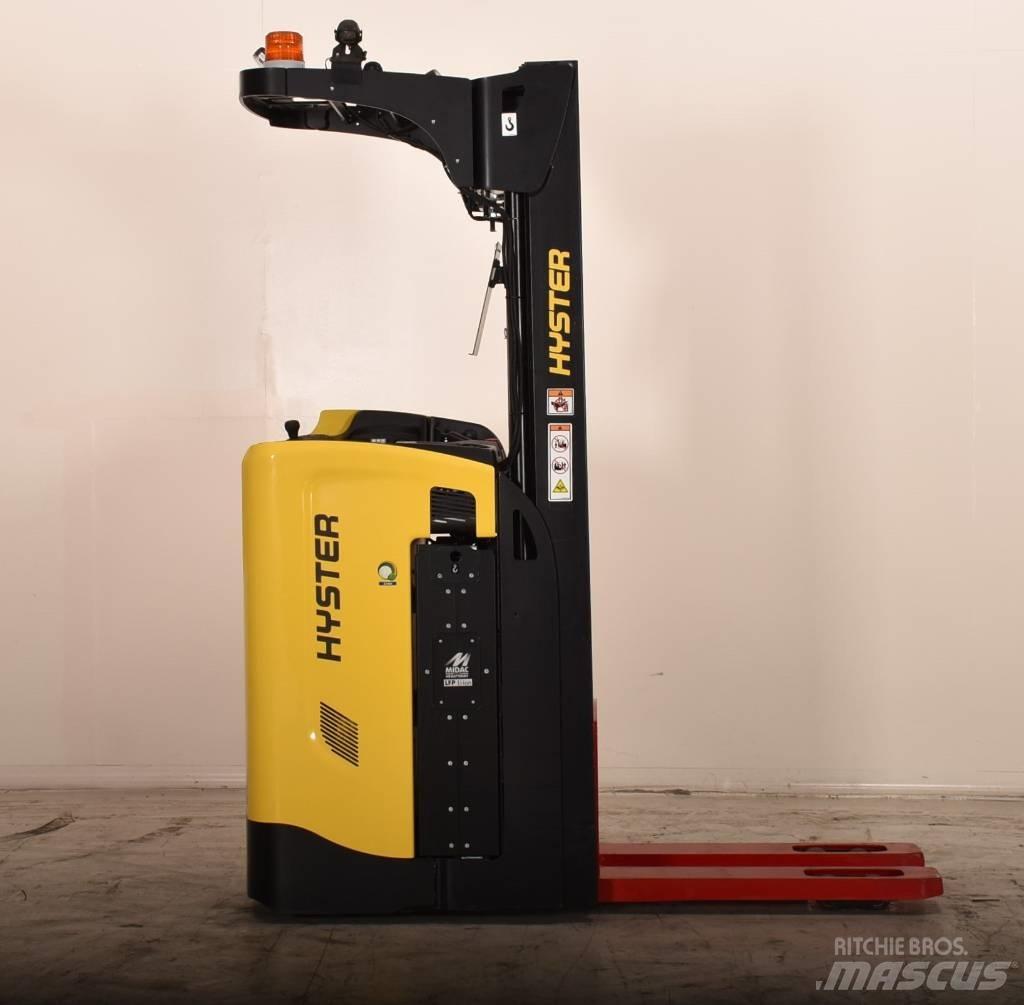 Hyster RS1.6 Self propelled stackers