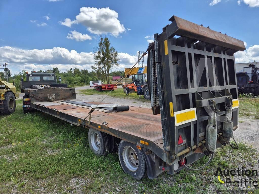  HMK 1378 Low loader-semi-trailers