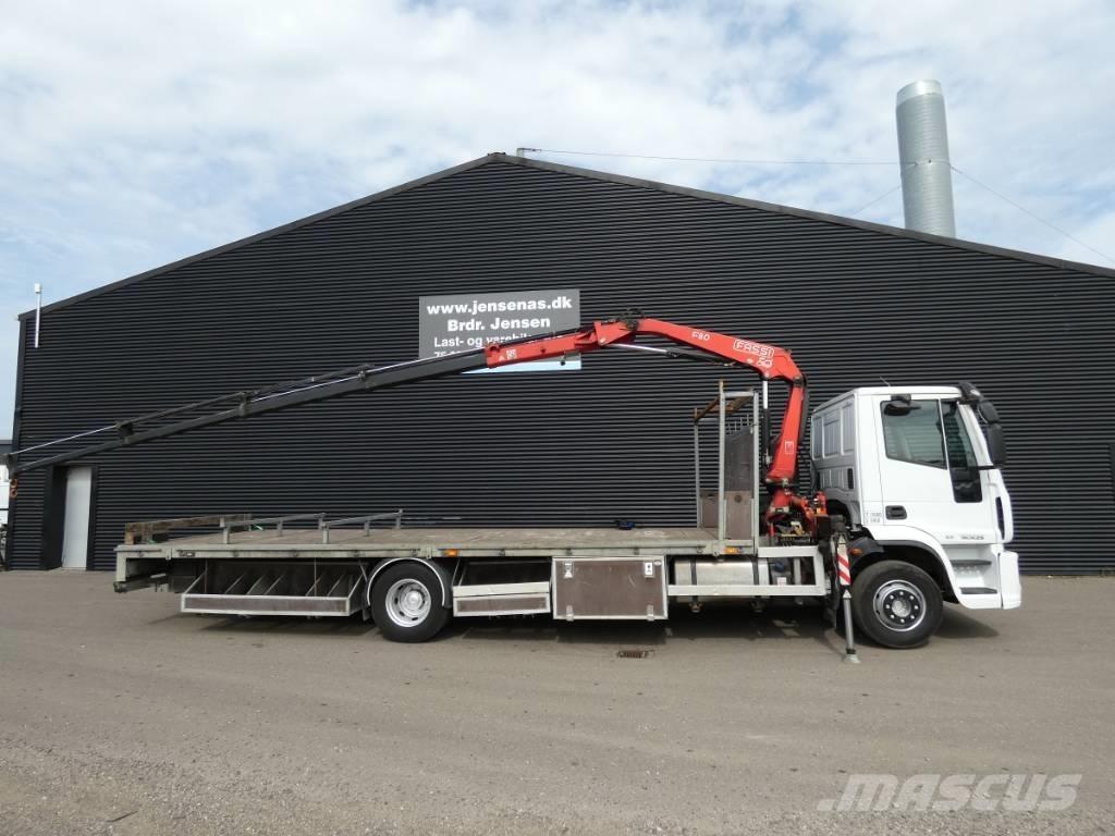 Iveco 150E 25 Crane trucks