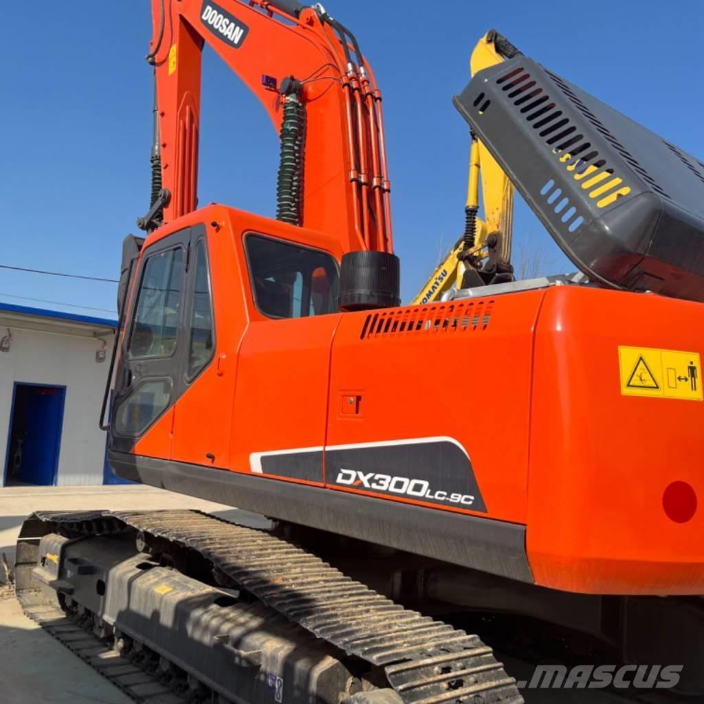 Doosan DX 300 Crawler excavators