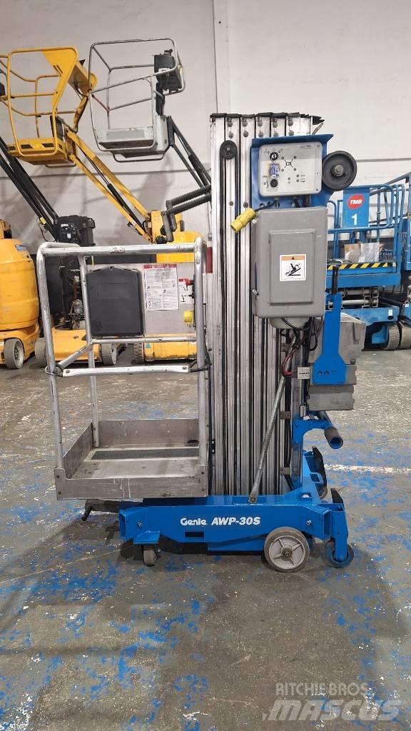 Genie AWP 30 S Vertical mast lifts