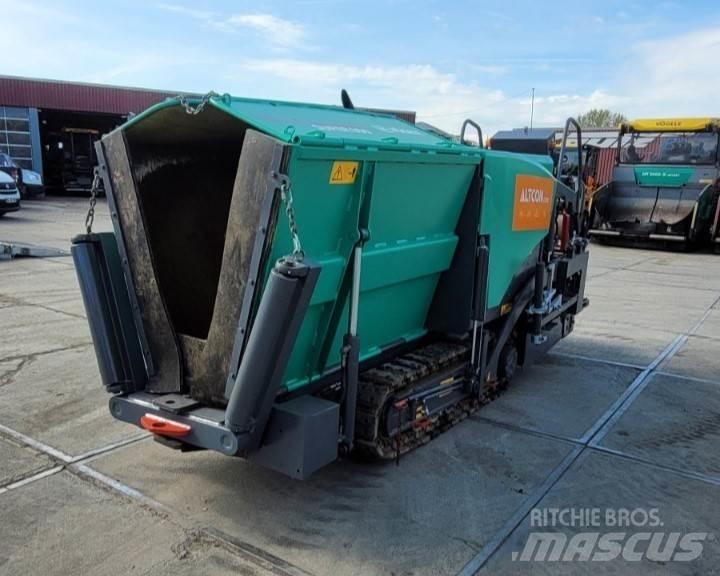 Vögele SUPER 800 Asphalt pavers