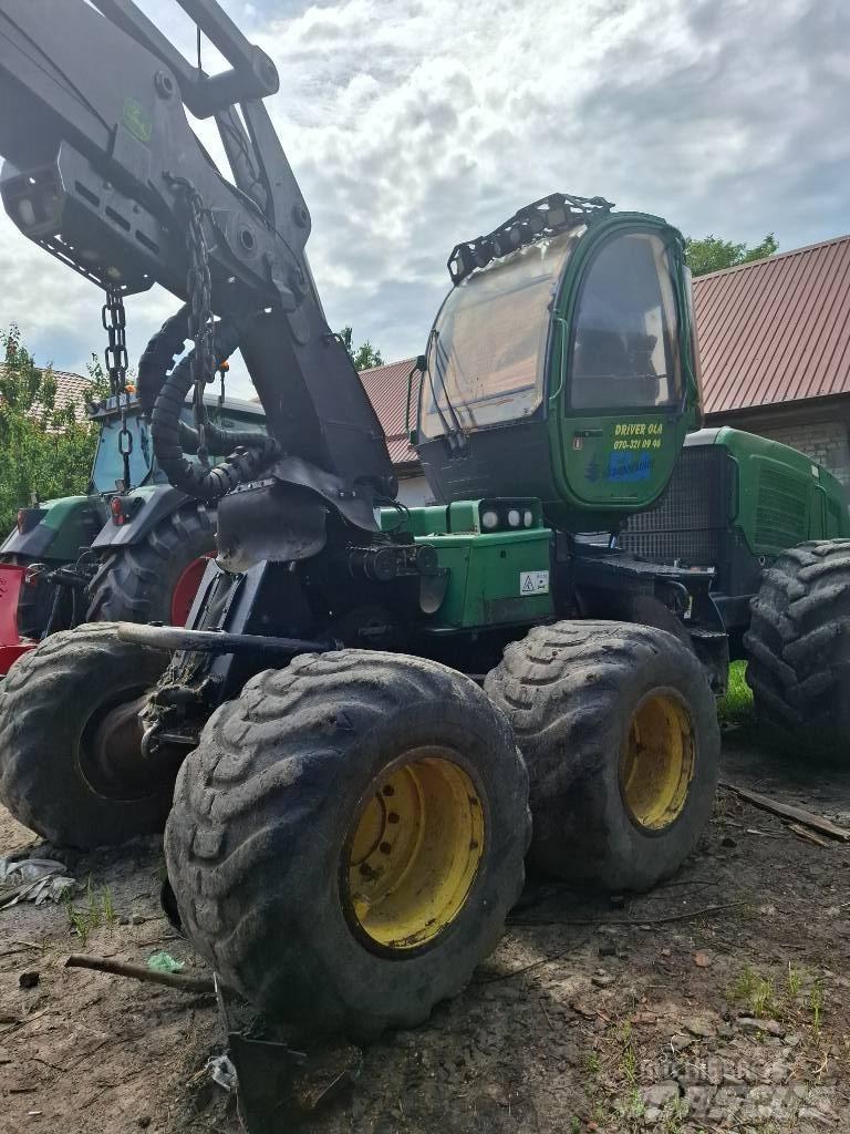 John Deere 1170 E Harvesters