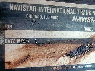 International 8100 Asphalt pavers