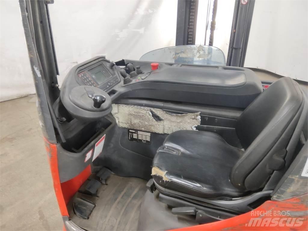 Linde R16HD-01 Reach trucks