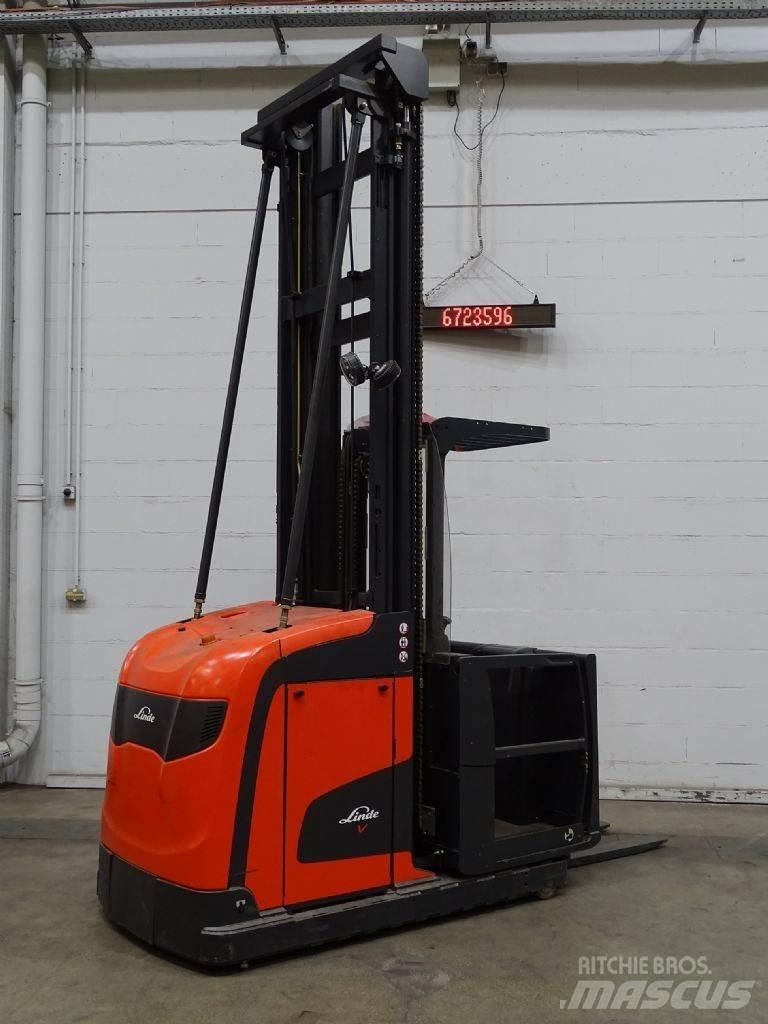 Linde V10 High lift order picker