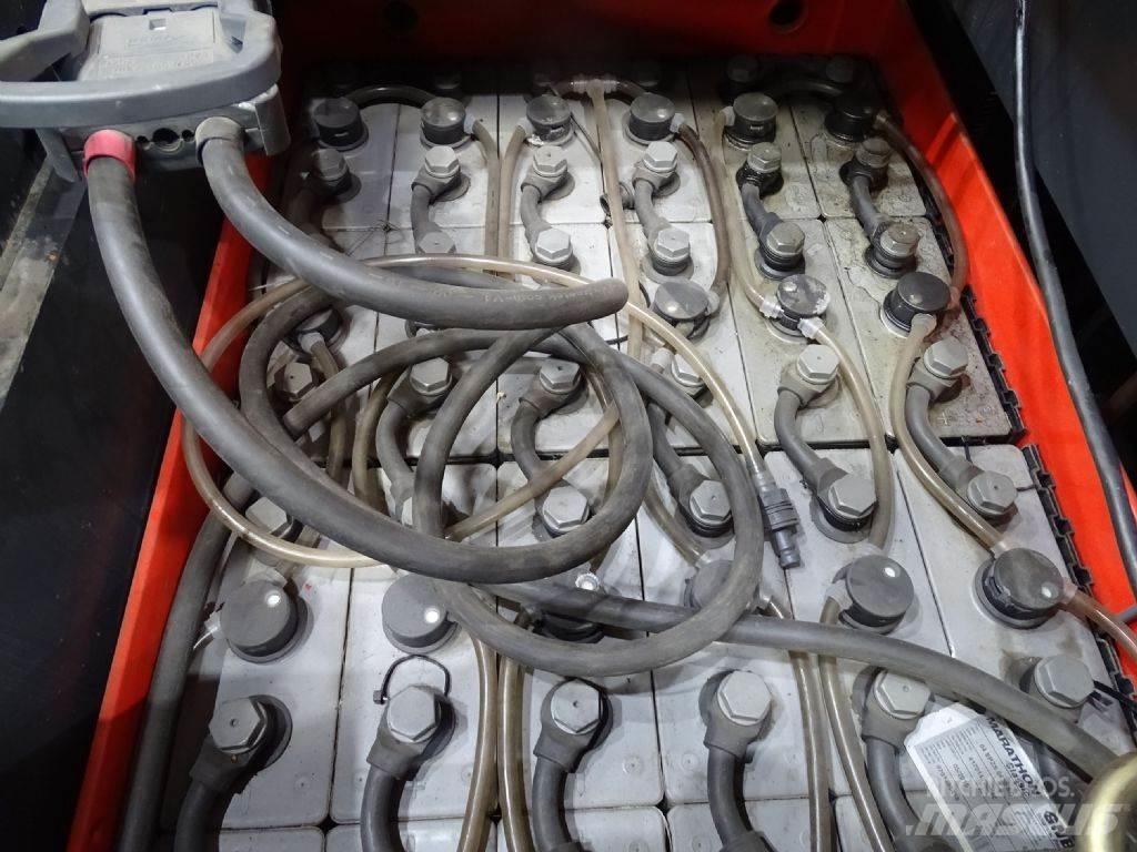 Linde V10 High lift order picker