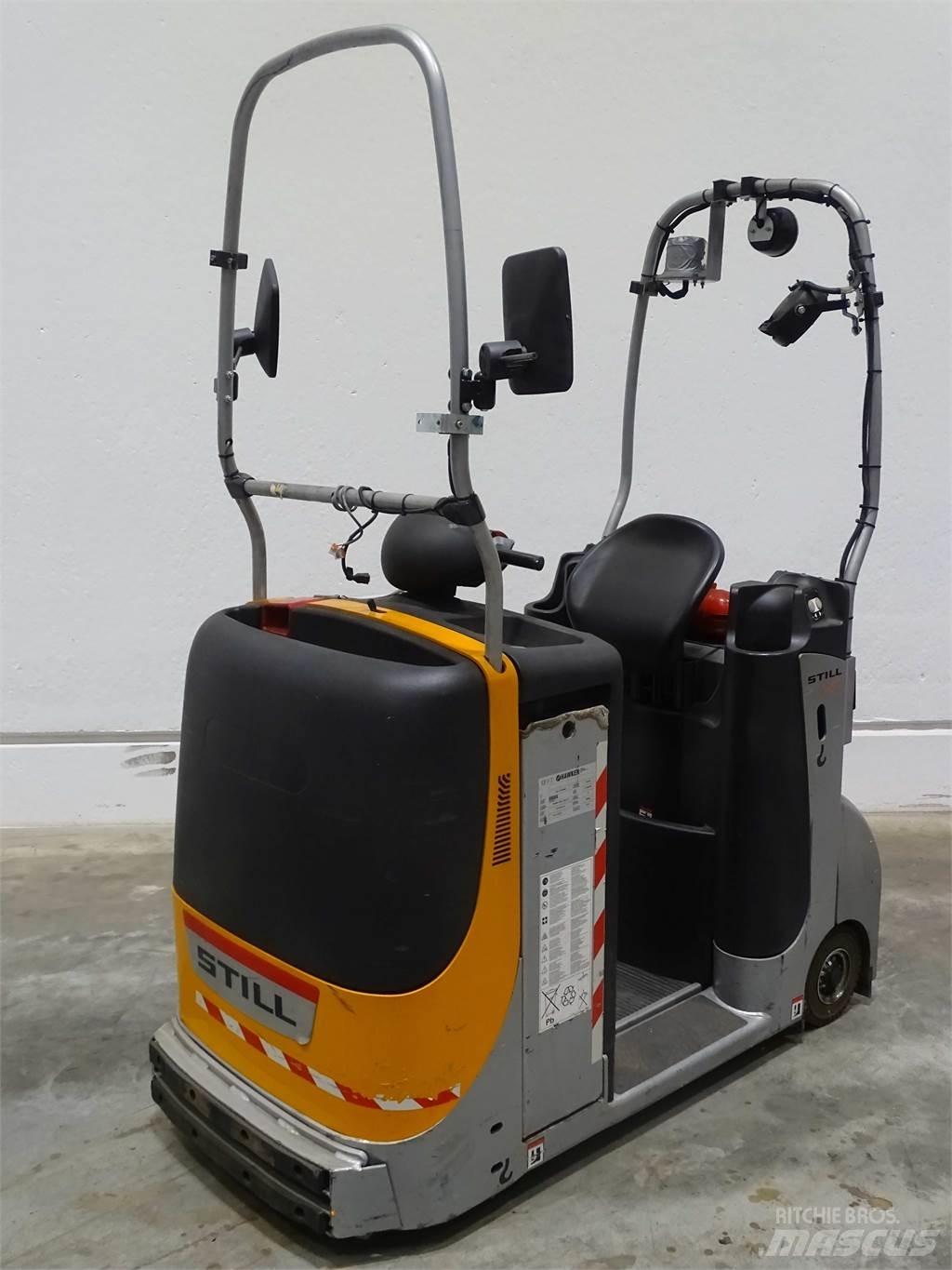 Still CX-T Towing trucks