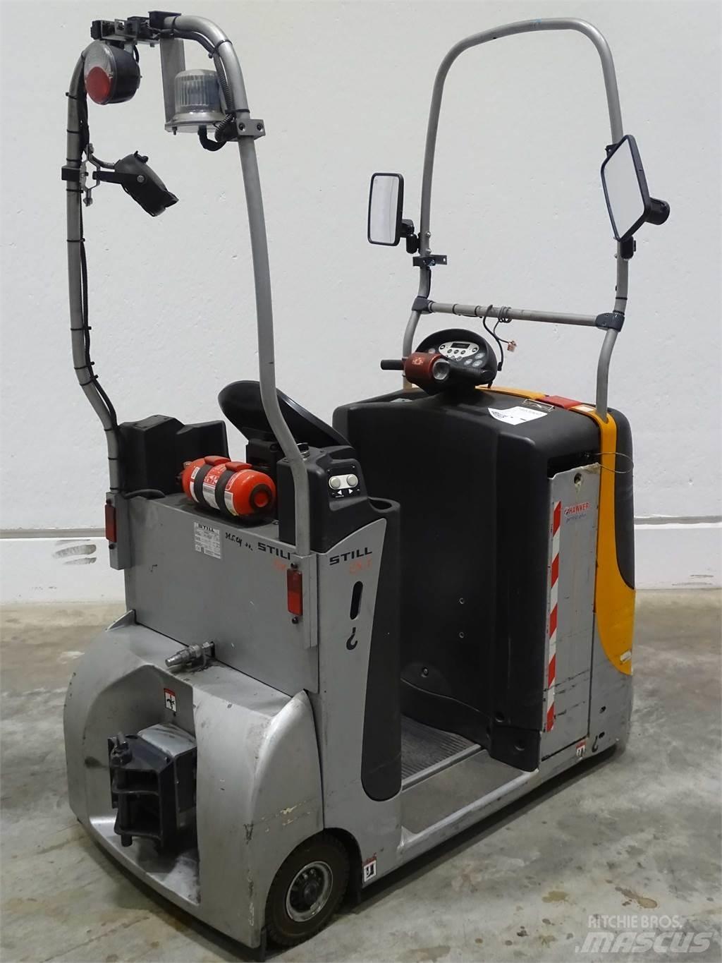 Still CX-T Towing trucks