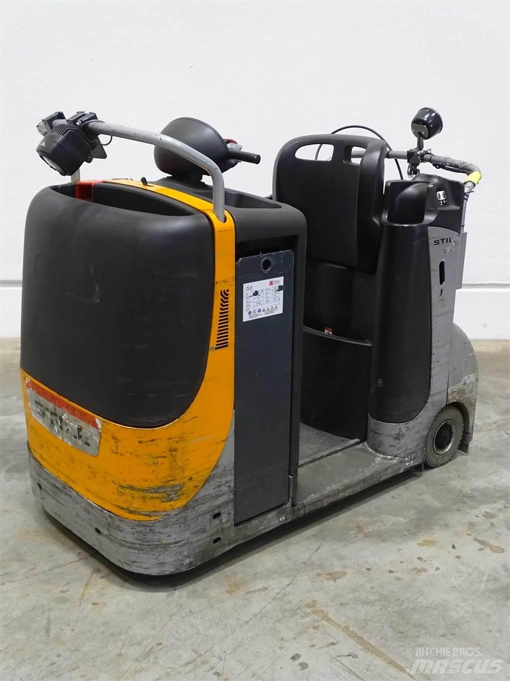Still CX-T Towing trucks