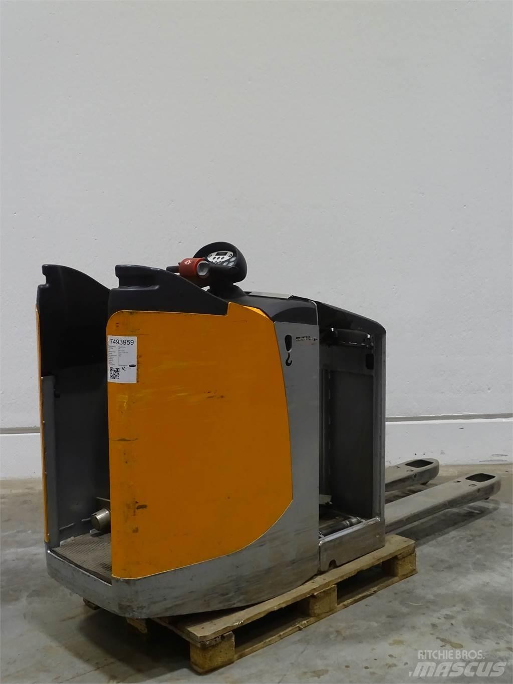 Still EXU-S22 Low lifter