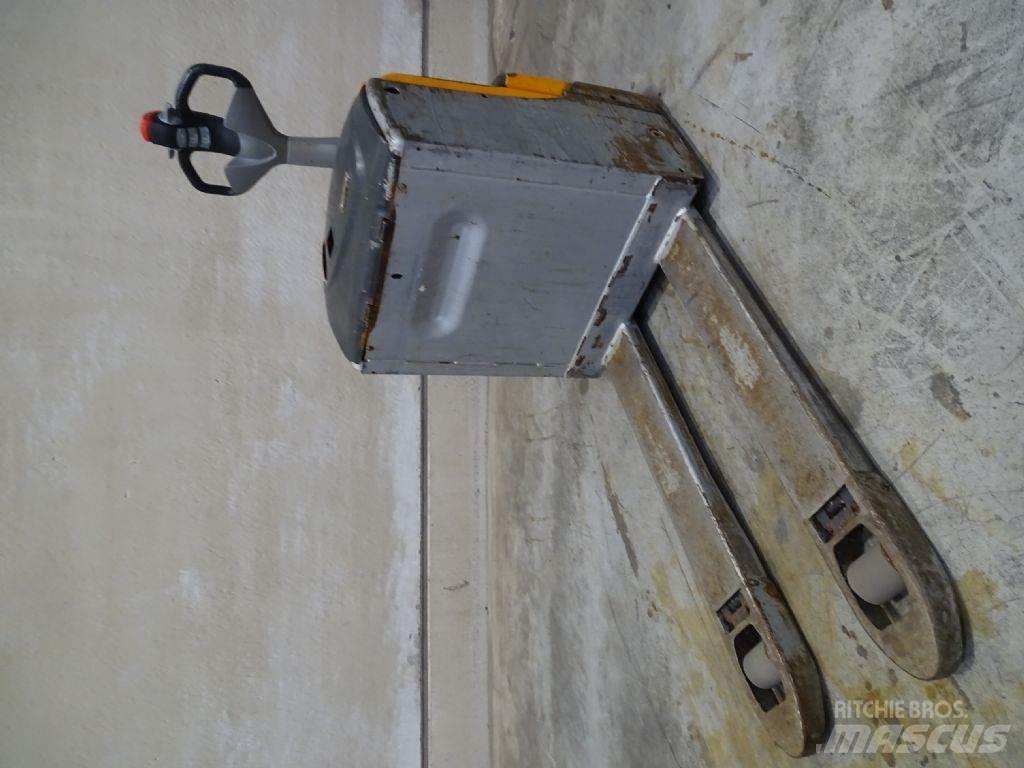 Still EXU16 Low lifter