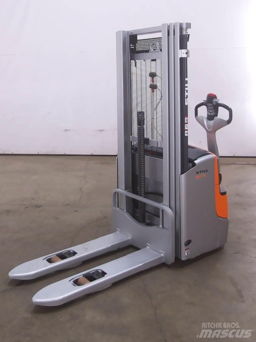 Still EXV12I Pedestrian stacker