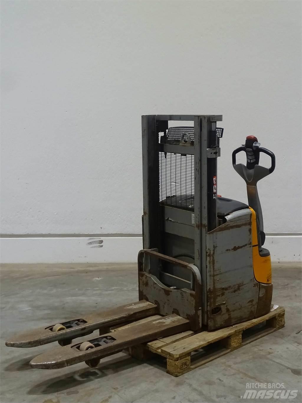 Still EXV12I Pedestrian stacker