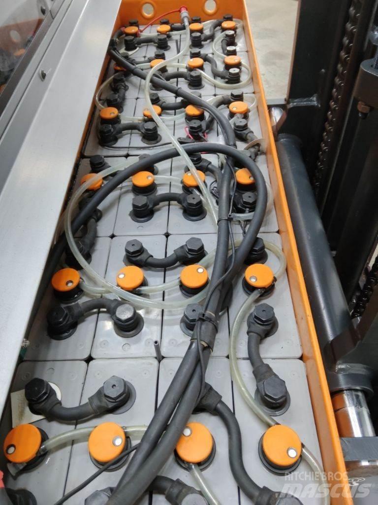 Still FM-X12 Reach trucks